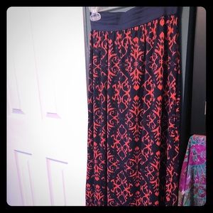 Seriously cute maxi skirt!